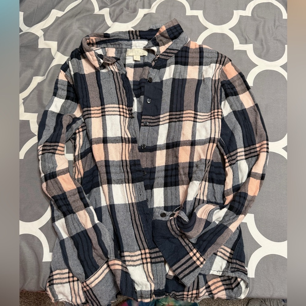 Olive & Oak women’s Casual Plaid Shirt - Black, White, Peach